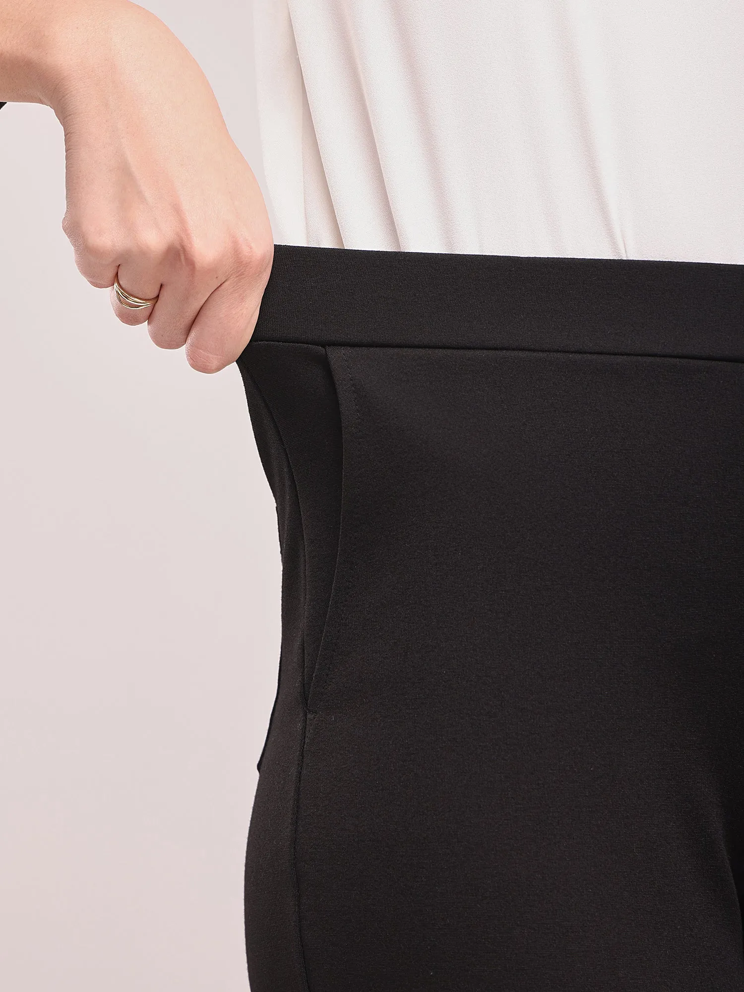 LivIn Wide Leg Pants - Black