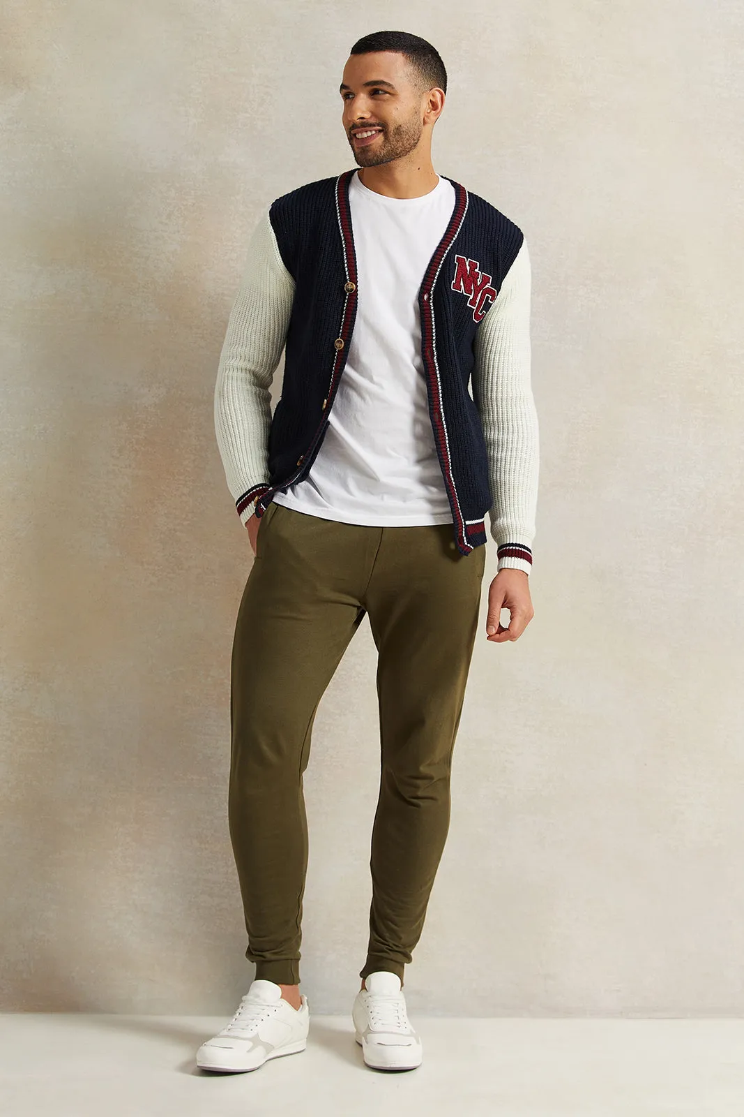Men Green Solid Active Pants